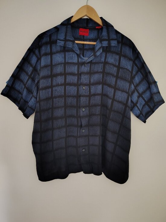Other - HUGO Men’s XL Blue & Black Ombré Abstract Grid Short Sleeve Button-Up Shirt